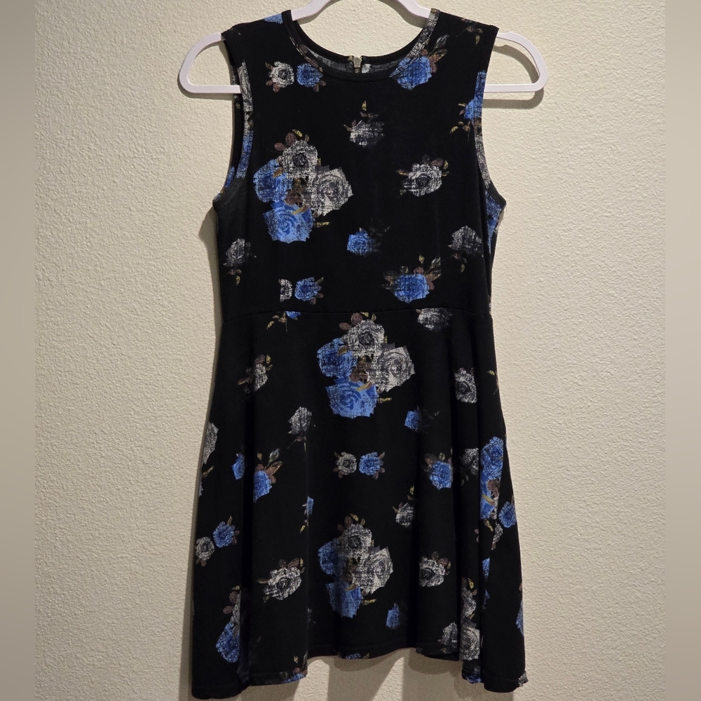 VANS Black and Blue Rose Skater Dress Size Small